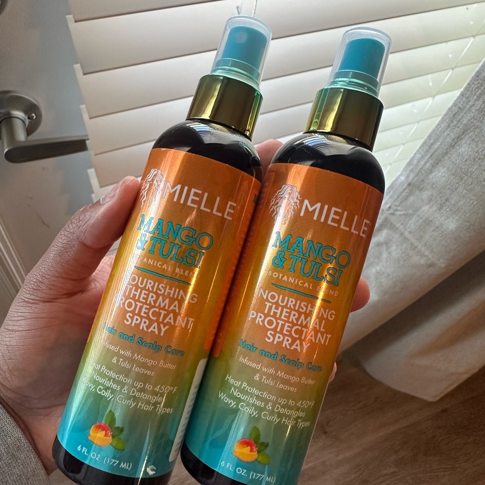 2pk Mielle Mango & Tulsi Nourishing Thermal Protectant Spray - Black and Orange